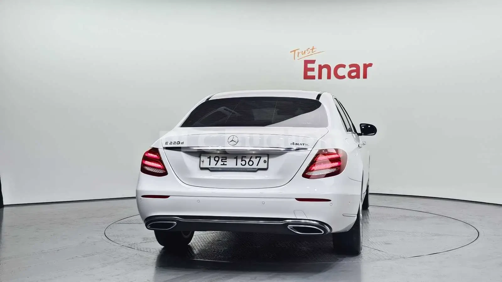 Mercedes-Benz E 220 �������� * ������� * 2 ����� * KEYLESS * BURMESTER | Mobile.bg � ����������� 4