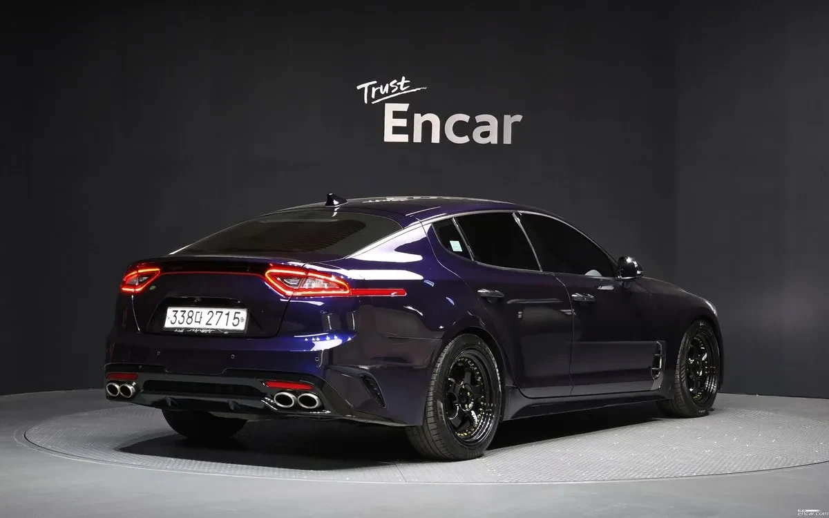 Kia Stinger 2.0 Turbo AWD, снимка 2 - Автомобили и джипове - 54749945