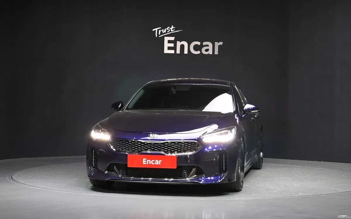 Kia Stinger 2.0 Turbo AWD, снимка 3 - Автомобили и джипове - 54749945