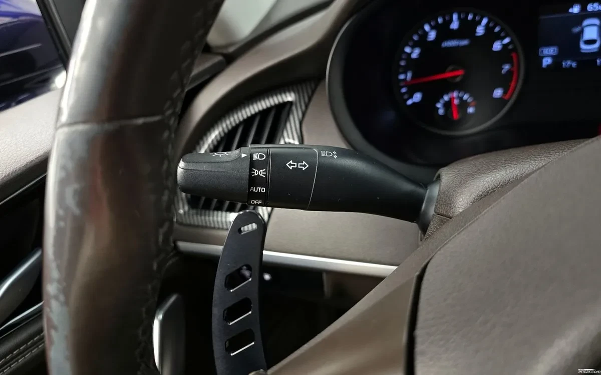 Kia Stinger 2.0 Turbo AWD, снимка 17 - Автомобили и джипове - 54749945