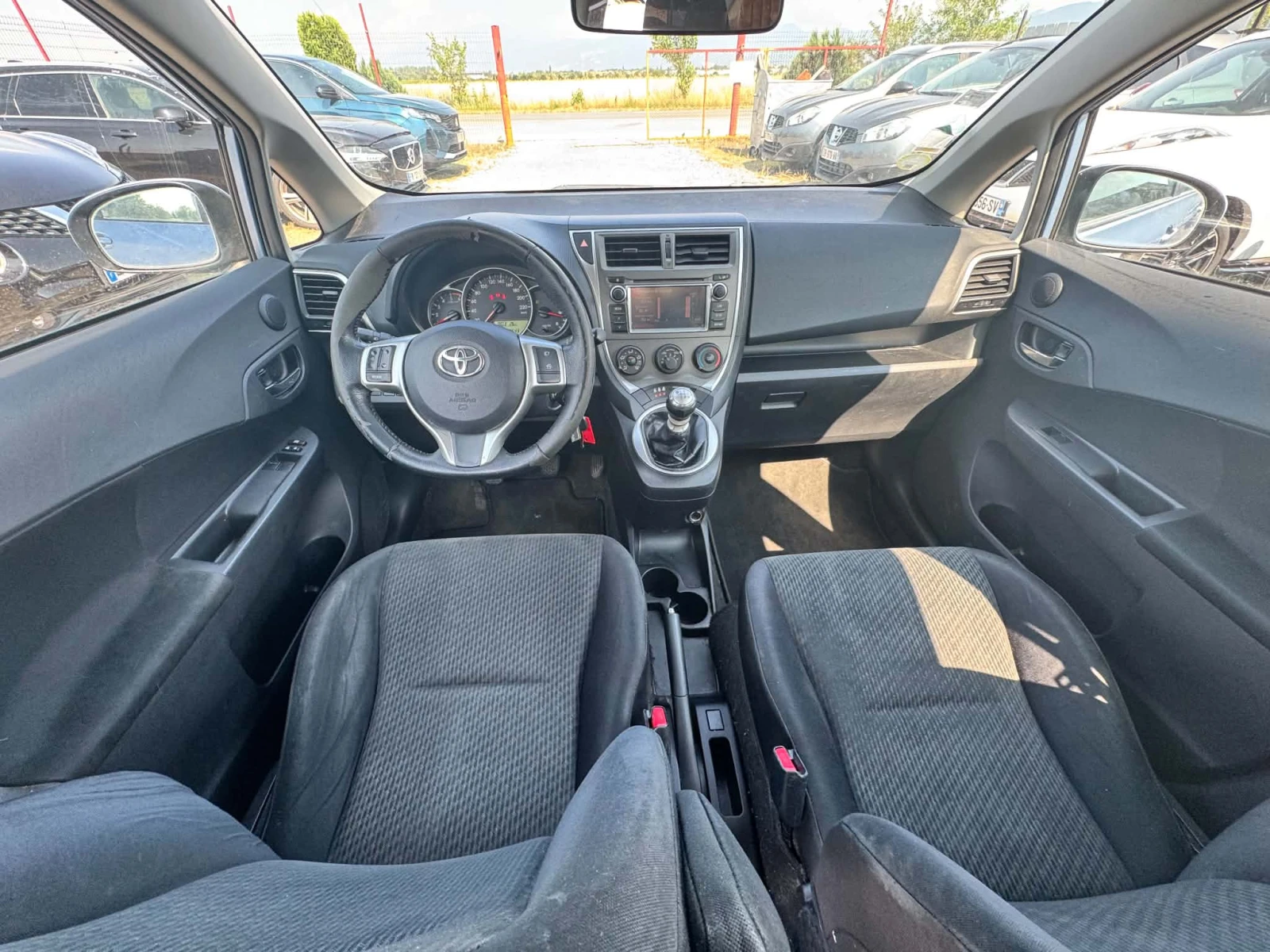 Toyota Verso S 1.4 D4D 90 к.с, снимка 7 - Автомобили и джипове - 55125732