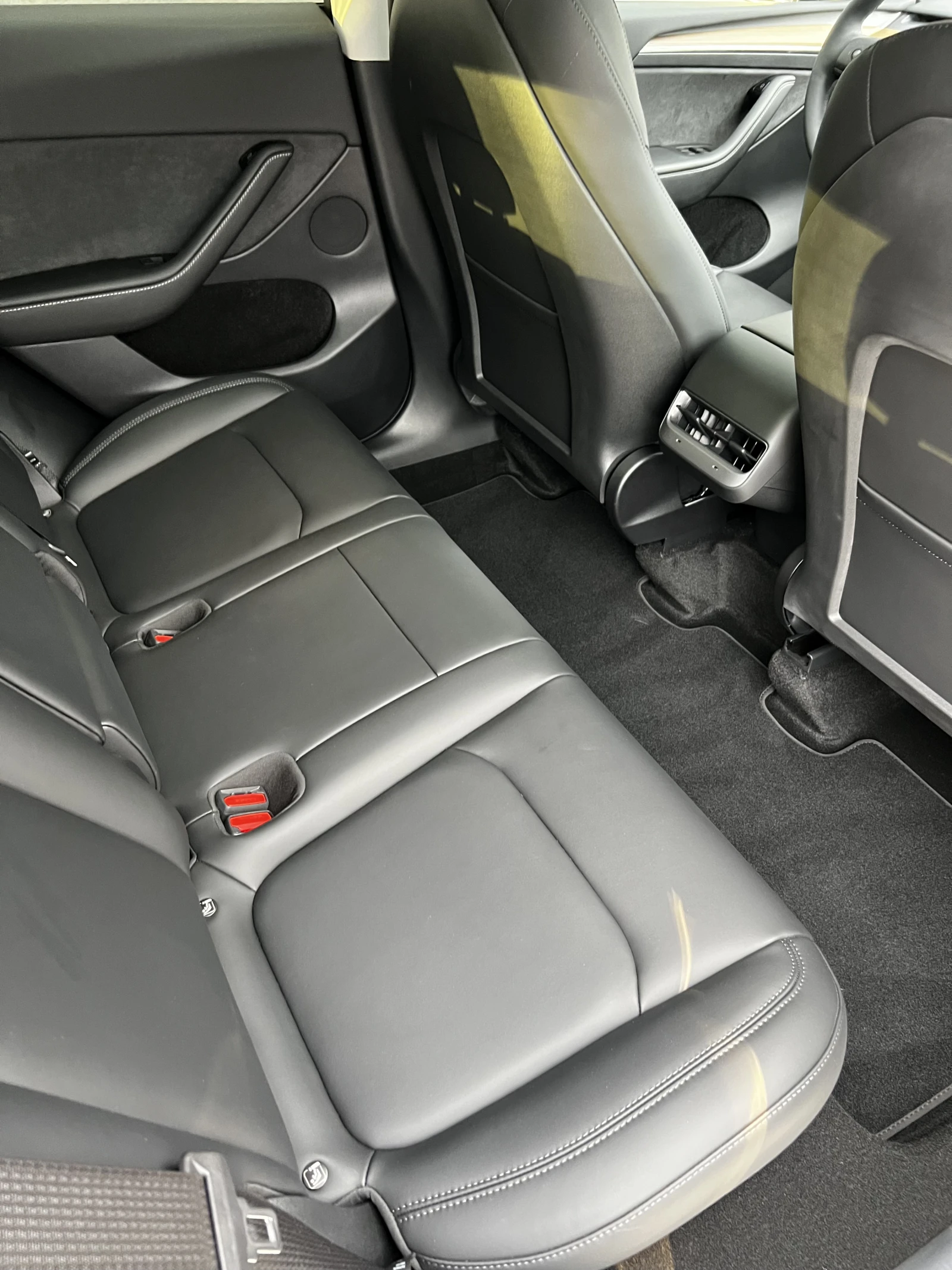 Tesla Model Y Long Range Dual AWD, снимка 12 - Автомобили и джипове - 55397172
