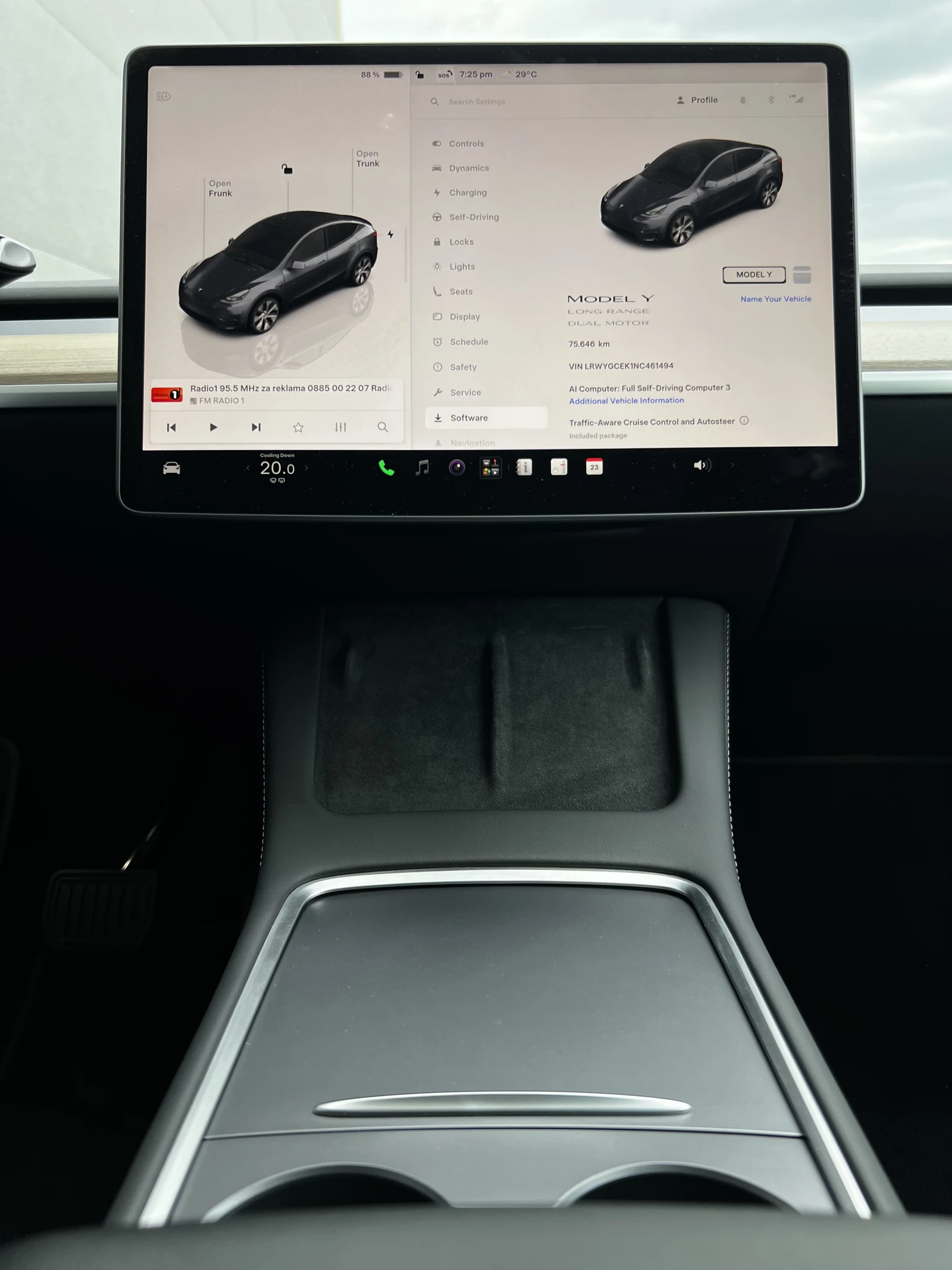 Tesla Model Y Long Range Dual AWD, снимка 14 - Автомобили и джипове - 55397172