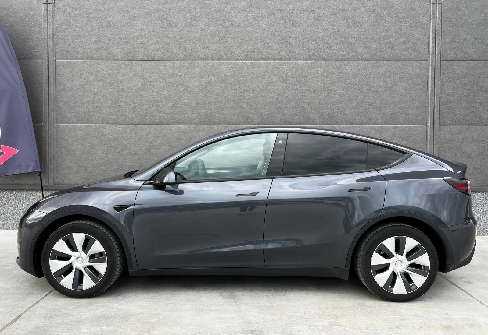 Tesla Model Y Long Range Dual AWD, снимка 8 - Автомобили и джипове - 55397172