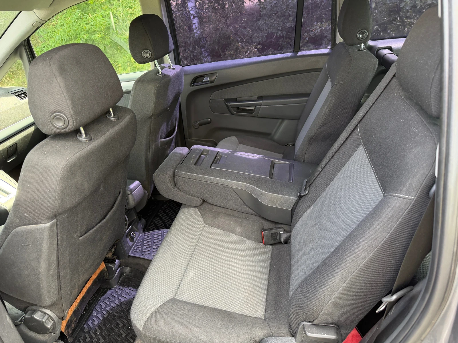 Opel Zafira Автомат 7 местна, снимка 9 - Автомобили и джипове - 55934389