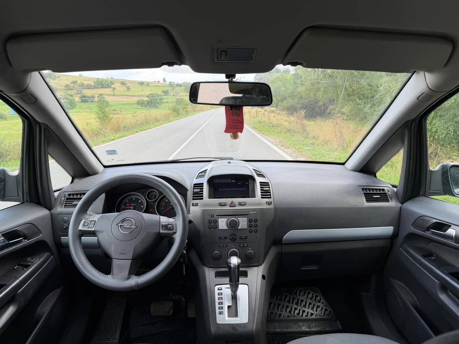 Opel Zafira Автомат 7 местна, снимка 6 - Автомобили и джипове - 55934389