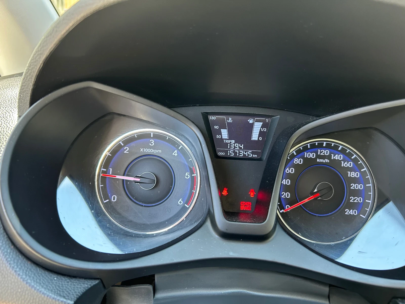 Hyundai Ix20, снимка 14 - Автомобили и джипове - 55953640
