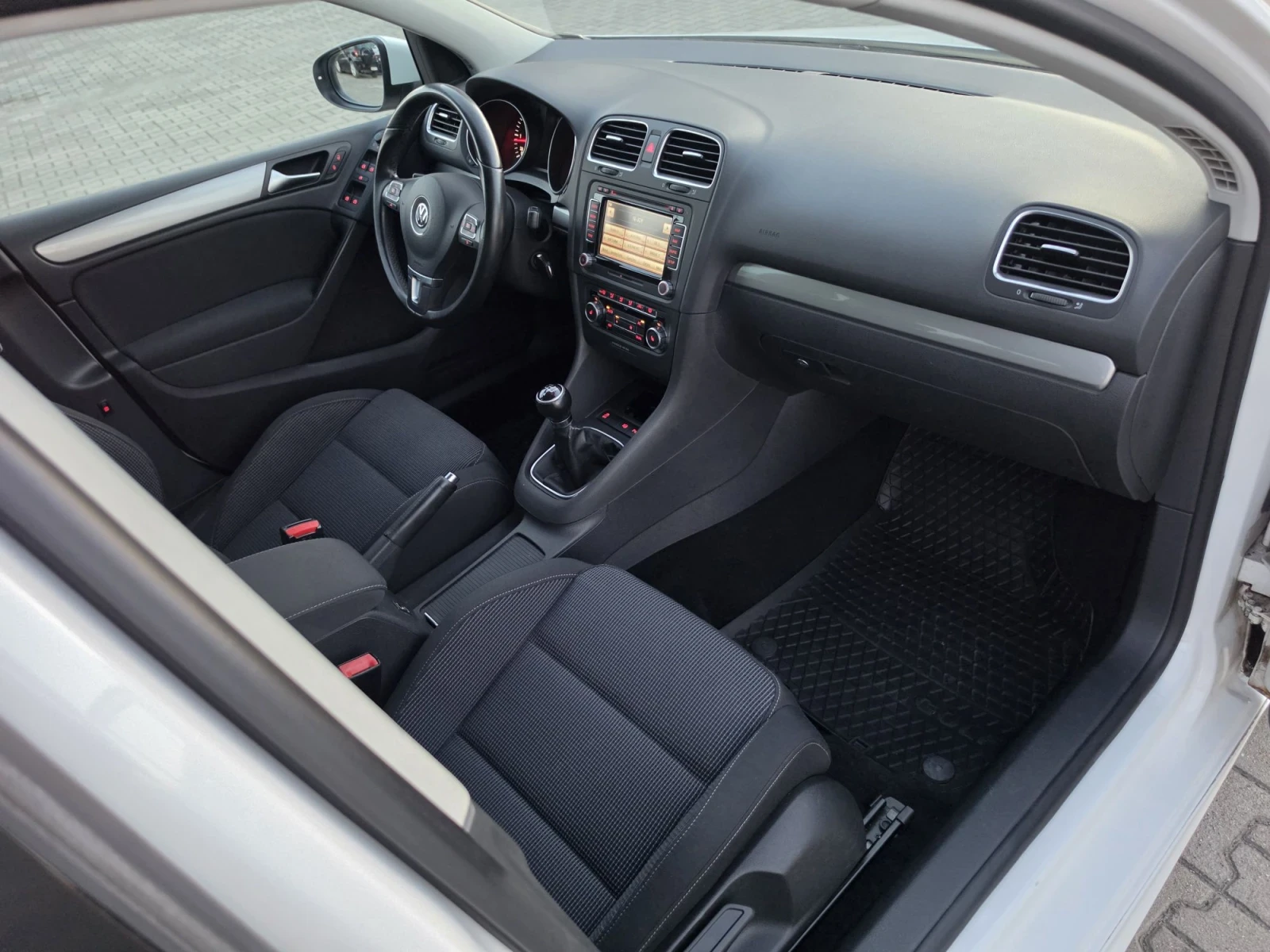 VW Golf R-LINE NAVI ., снимка 12 - Автомобили и джипове - 56135437