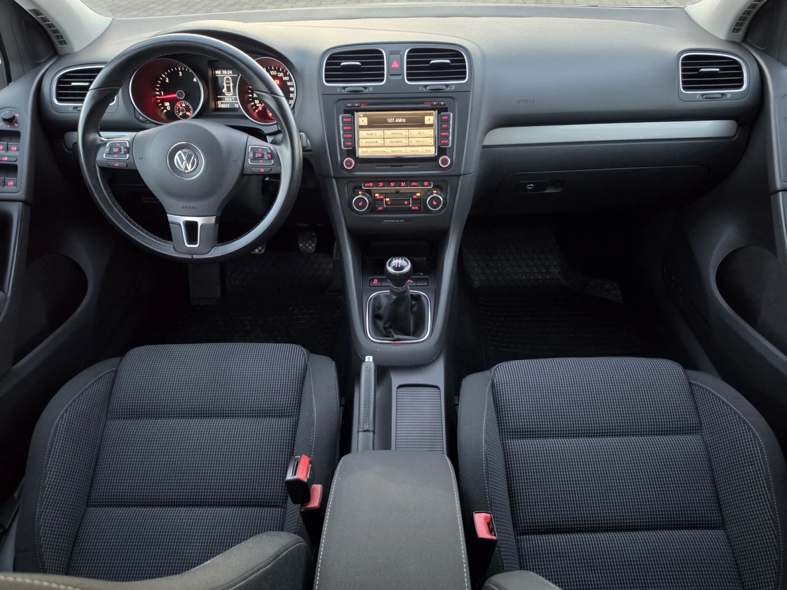 VW Golf R-LINE NAVI ., снимка 11 - Автомобили и джипове - 56135437