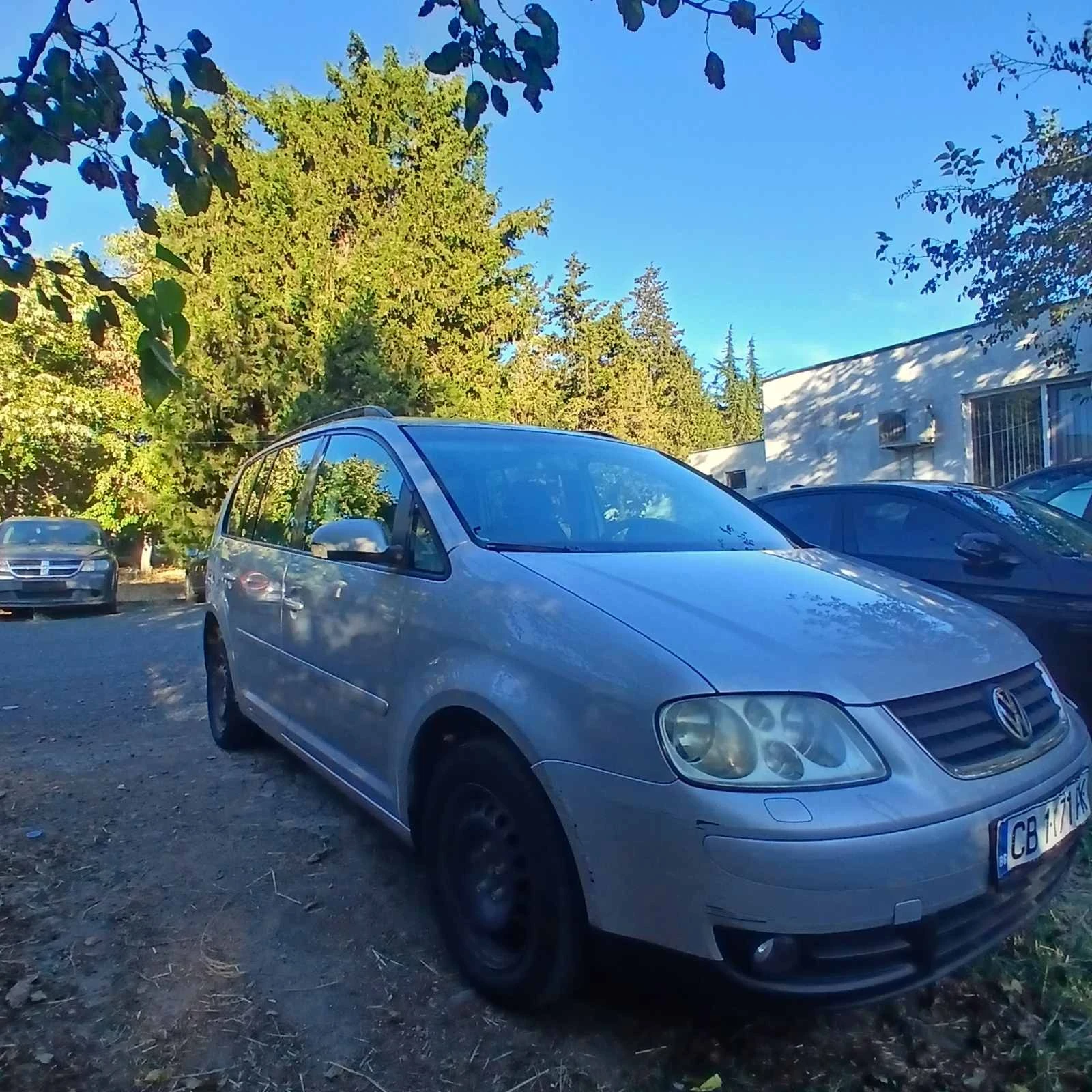 VW Touran, снимка 4 - Автомобили и джипове - 56322515