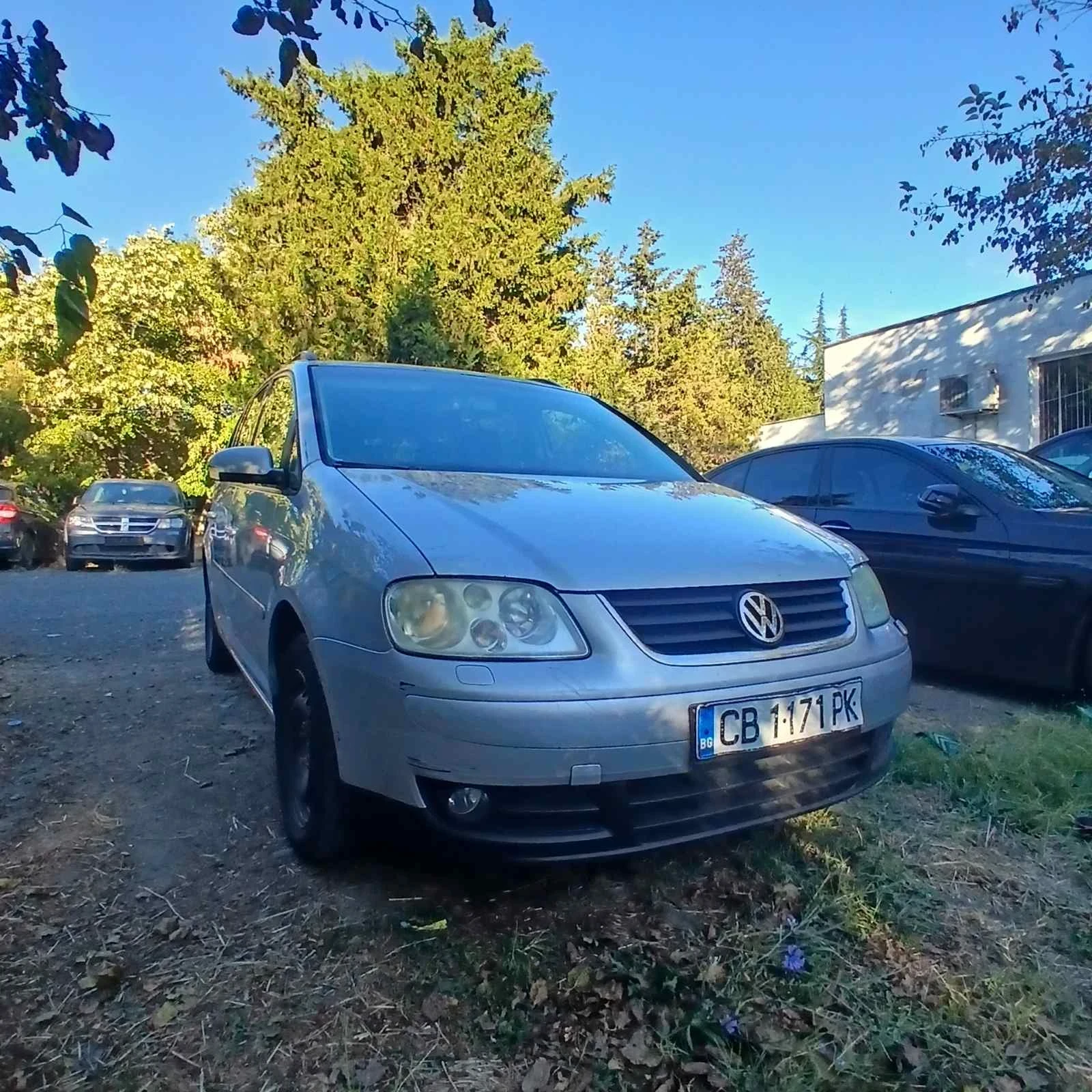 VW Touran, снимка 2 - Автомобили и джипове - 56322515