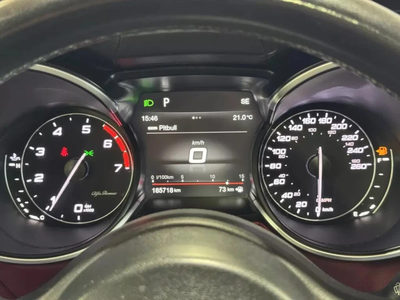 Alfa Romeo Stelvio ПАМЕТ* 4 ПОДГРЕВА* ПАНОРАМА* КАМЕРА* , снимка 16 - Автомобили и джипове - 52496926