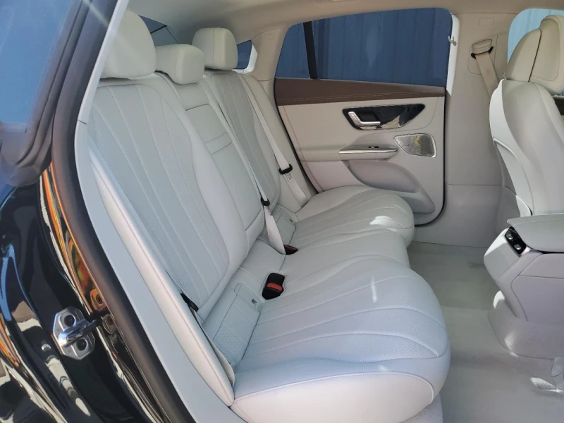 Mercedes-Benz EQE 350+ , снимка 10 - Автомобили и джипове - 53024010