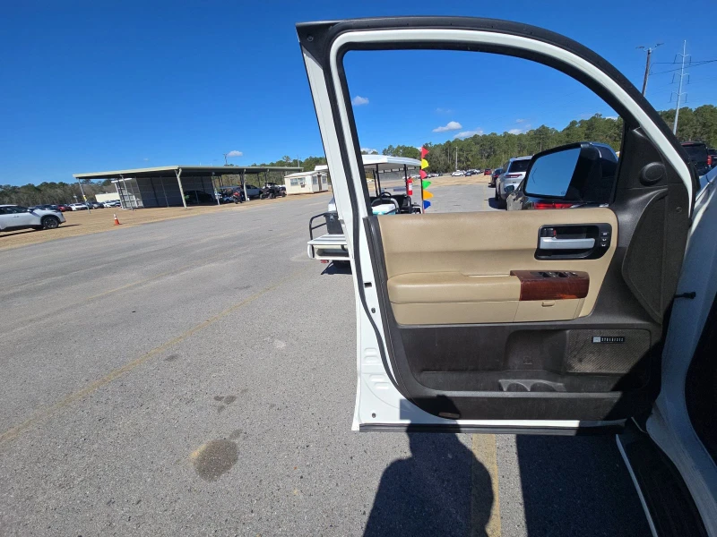 Toyota Sequoia, снимка 9 - Автомобили и джипове - 53523361