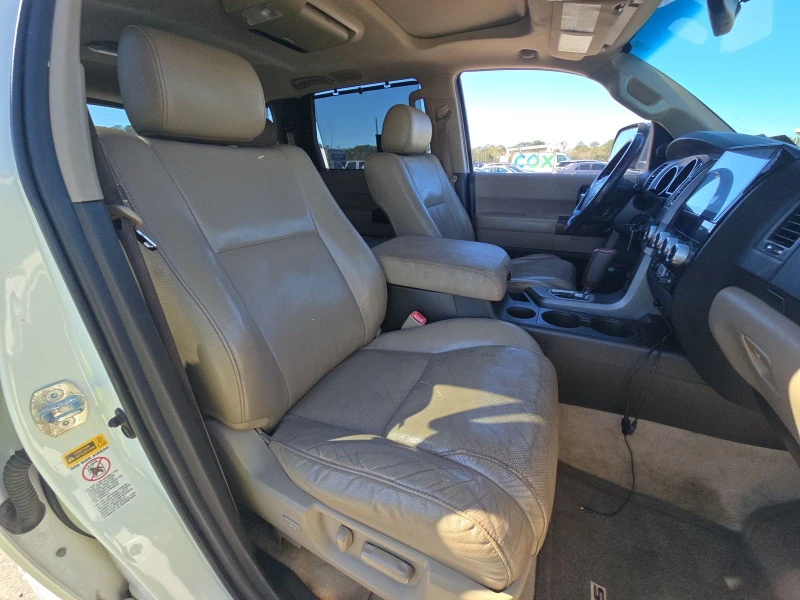 Toyota Sequoia, снимка 8 - Автомобили и джипове - 53523361