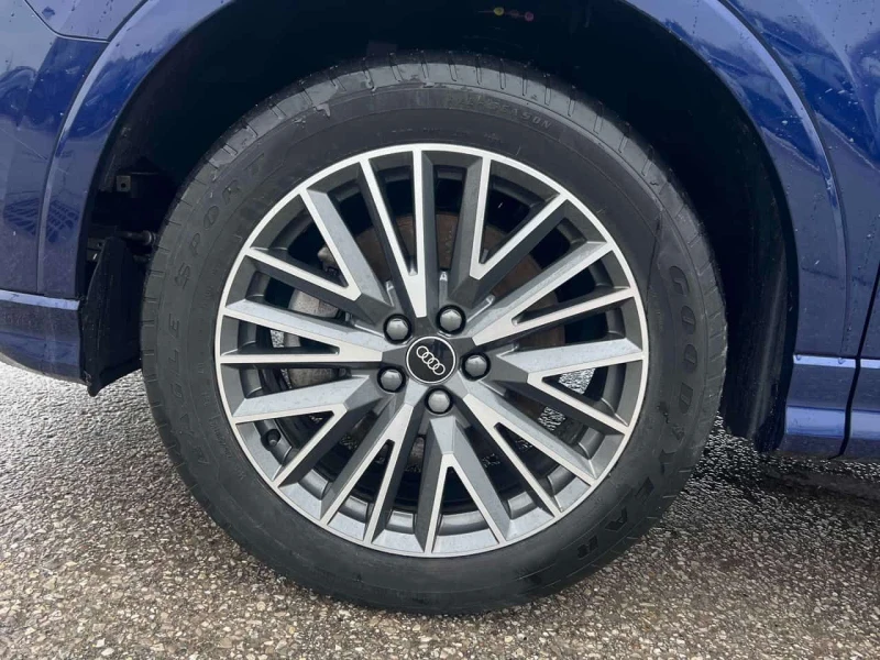 Audi Q3 Komfort  CARFAX, снимка 7 - Автомобили и джипове - 53579612