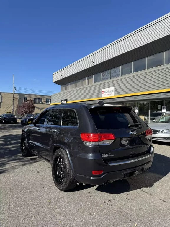 Jeep Grand cherokee OVERLAND 4X4* 8ZF* DISTRONIC* ПАНО* ОБДУХВАНЕ - изображение 4