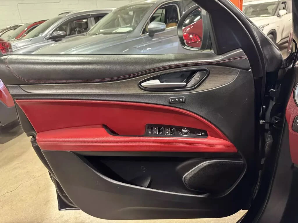 Alfa Romeo Stelvio * 4 * * *  | Mobile.bg   14