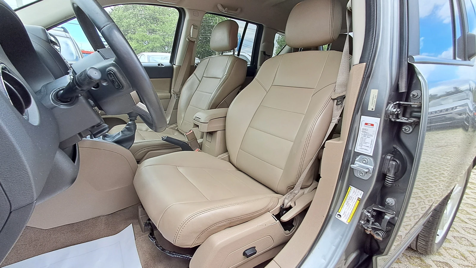 Jeep Compass 4X4 FULL РЕАЛ КМ ИЗКЛЮЧИТЕЛН СЕРВИ КНИЖ 2.2D-163кс, снимка 8 - Автомобили и джипове - 54770309