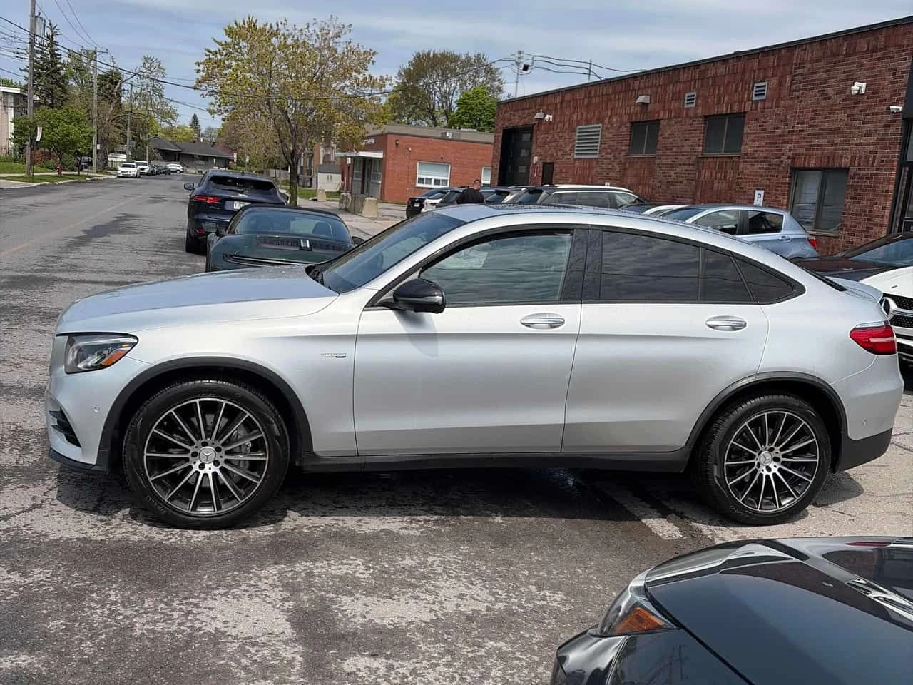 Mercedes-Benz GLC 43 AMG COUPE/BURMESTER/ПАНОРАМА/360/ДИСТРОНИК, снимка 3 - Автомобили и джипове - 54599260