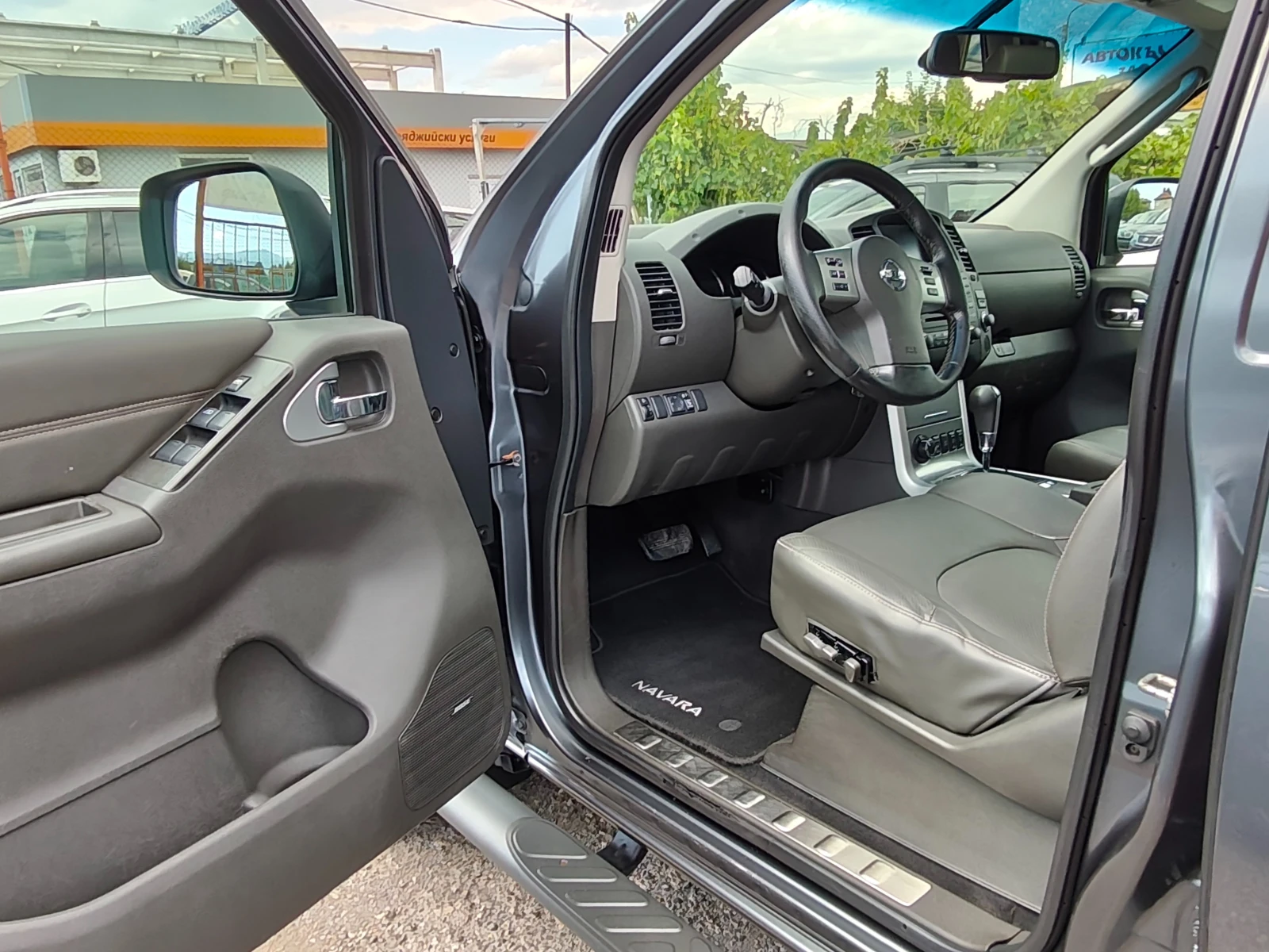 Nissan Navara 4Х4 !!! V6-231к.с. !!! Без ръжда !! Нов внос, снимка 9 - Автомобили и джипове - 55448514