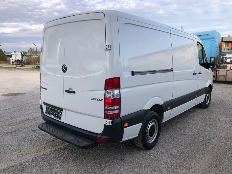 Mercedes-Benz Sprinter 311 CDI, Клима, Средна база, снимка 3 - Бусове и автобуси - 47526455