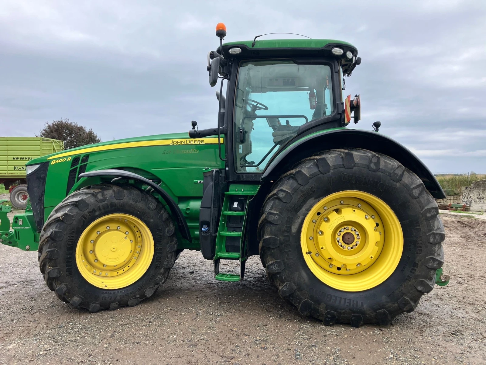 Трактор John Deere 8400R POWER SHIFT E-23 ЛИЗИНГ - изображение 2
