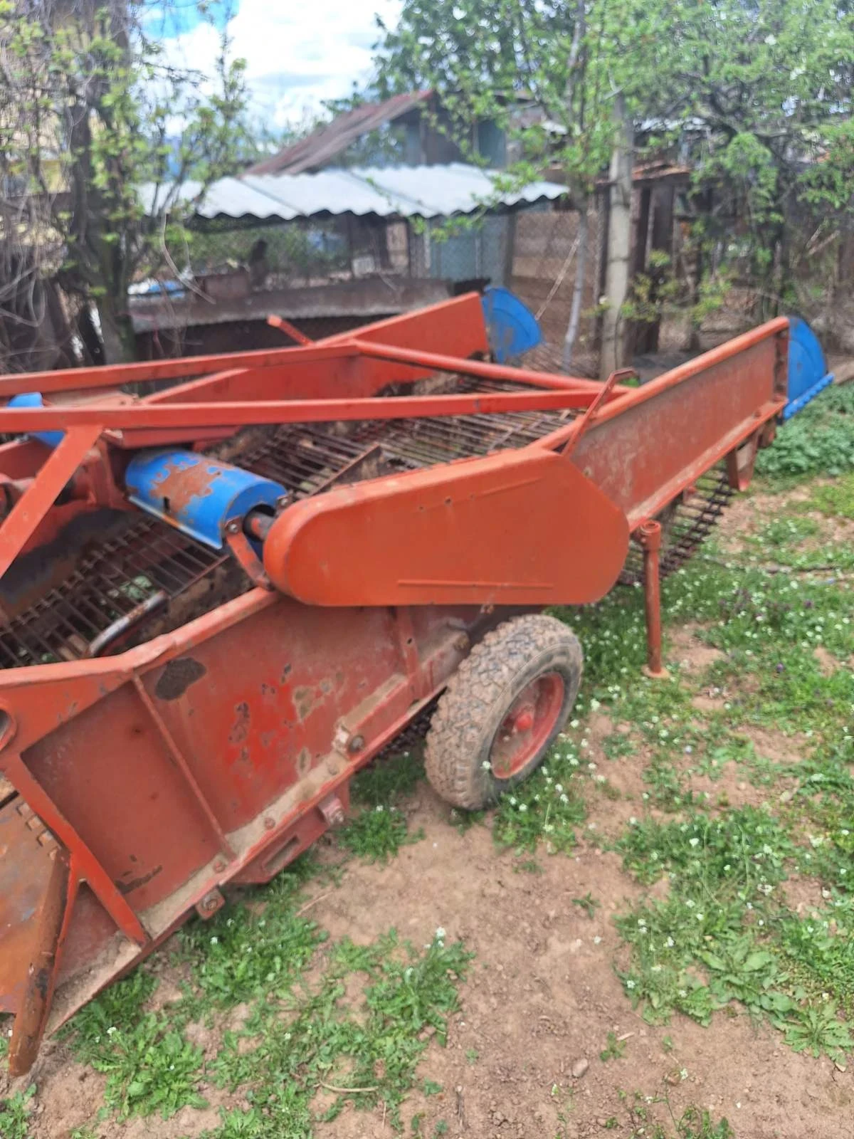 Друг вид Български Картофовадачка