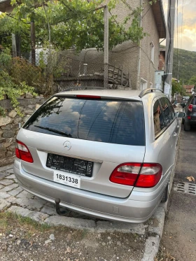     Mercedes-Benz E 220