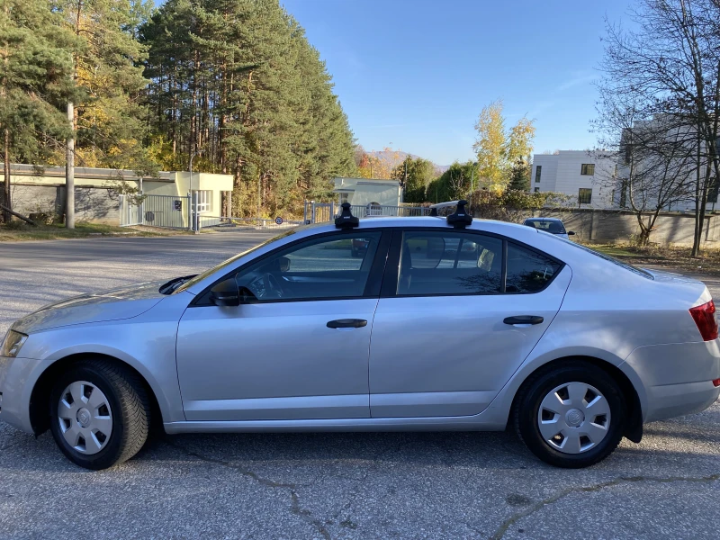 Skoda Octavia 1.6 TDI, 110 hp, снимка 5 - Автомобили и джипове - 47876351