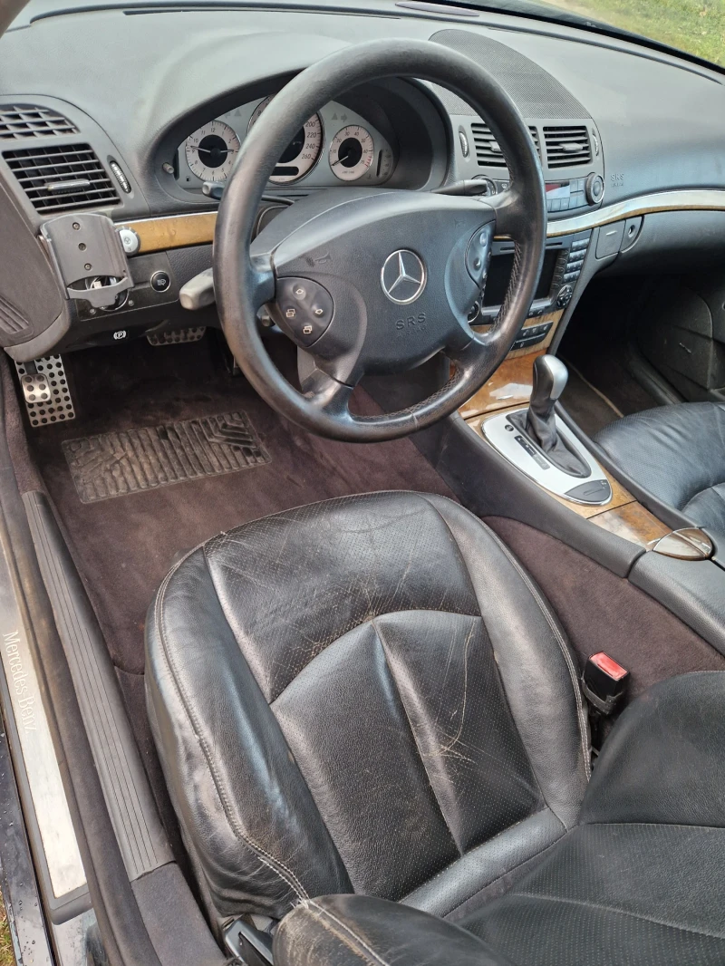 Mercedes-Benz E 350   GAZ, снимка 10 - Автомобили и джипове - 48801586