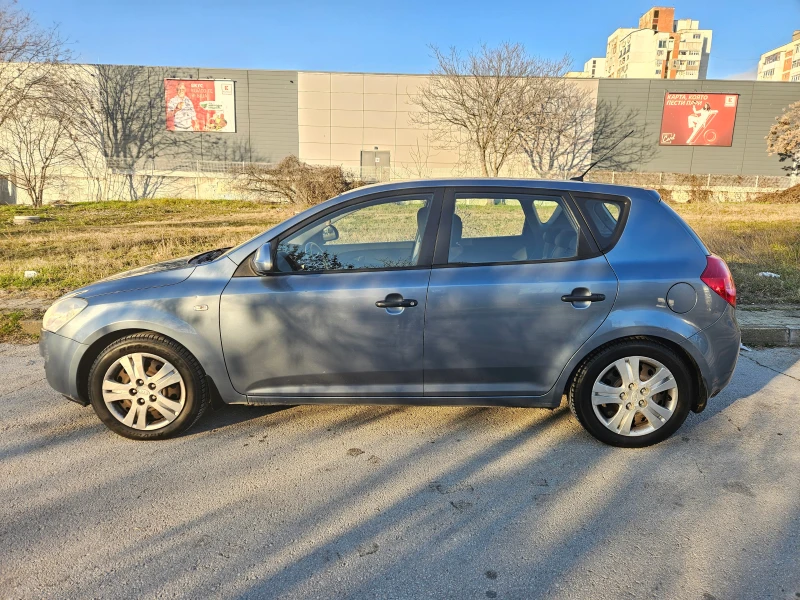 Kia Ceed, снимка 7 - Автомобили и джипове - 48836937