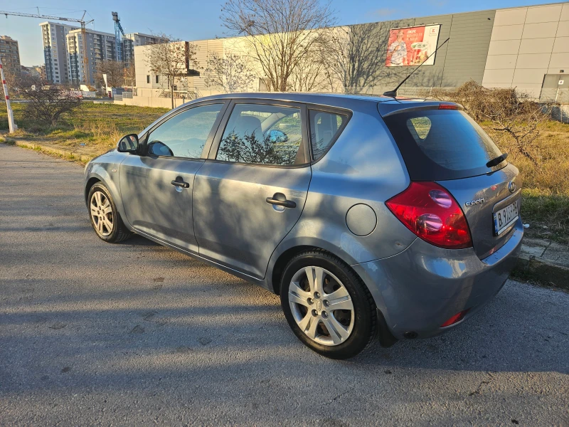 Kia Ceed, снимка 3 - Автомобили и джипове - 48836937