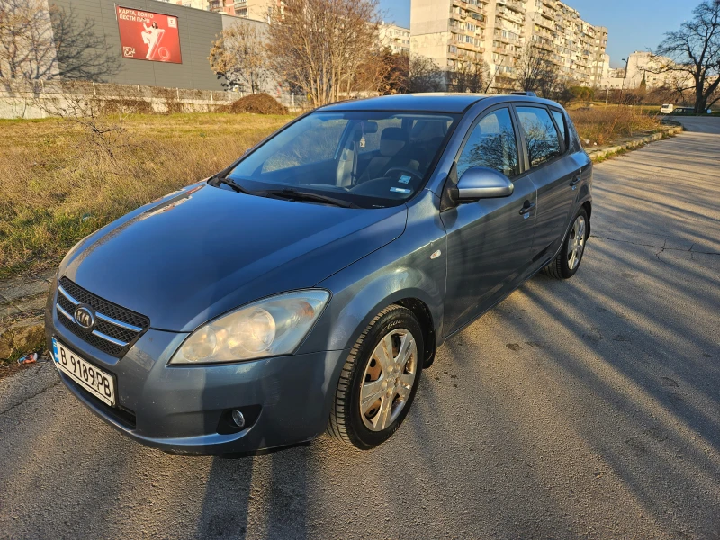 Kia Ceed, снимка 2 - Автомобили и джипове - 48836937