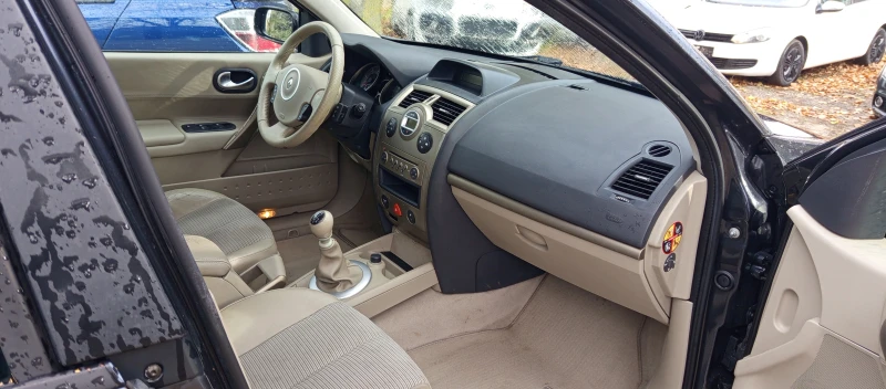 Renault Megane 1.9DCI СЕДАН УНИКАЛЕН , снимка 9 - Автомобили и джипове - 52170906