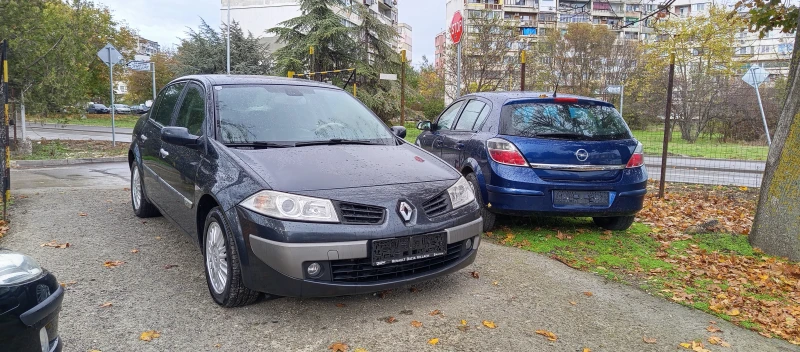 Renault Megane 1.9DCI СЕДАН УНИКАЛЕН , снимка 2 - Автомобили и джипове - 52170906