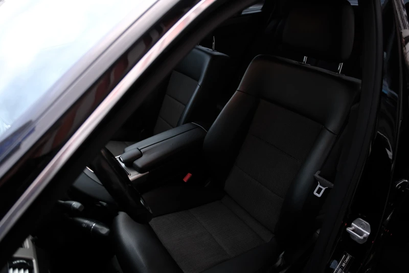 Mercedes-Benz E 350 4Matic 265кс Avantgarde ILS, снимка 14 - Автомобили и джипове - 52645473