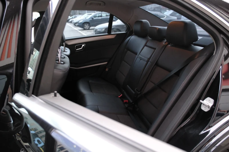 Mercedes-Benz E 350 4Matic 265кс Avantgarde ILS, снимка 16 - Автомобили и джипове - 52645473