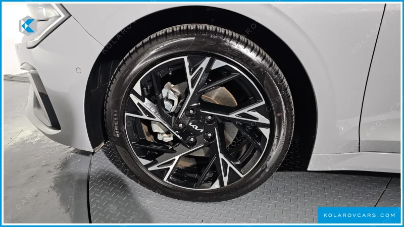 Kia K5 Noblesse Hybrid, снимка 17 - Автомобили и джипове - 52654385