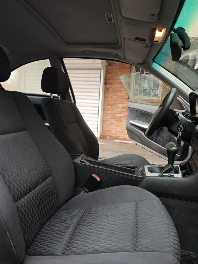 BMW 318 CI, снимка 10 - Автомобили и джипове - 53393233