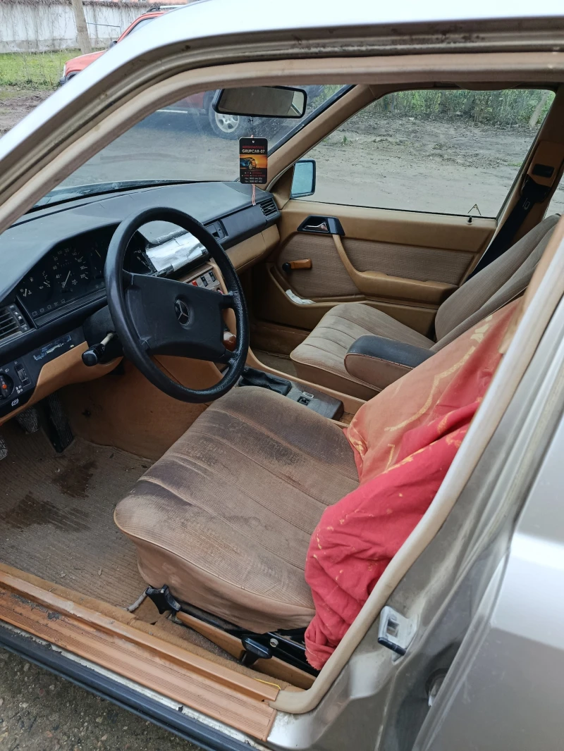 Mercedes-Benz 124 2.5 Дизел, снимка 10 - Автомобили и джипове - 53440801