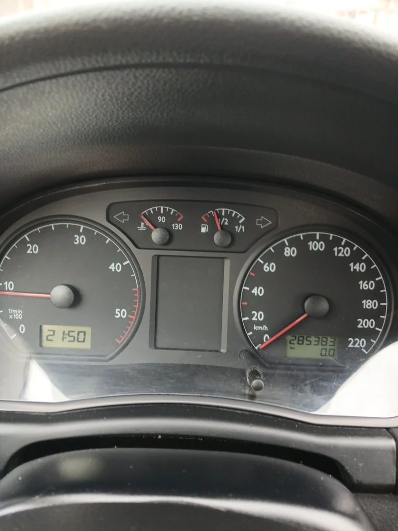 VW Polo Top.FULL EXTRA. 1.9TDI UNIKAT, снимка 10 - Автомобили и джипове - 53513290