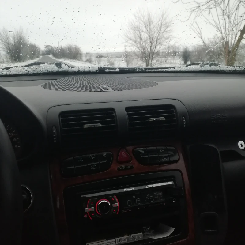 Mercedes-Benz C 220 C220, снимка 9 - Автомобили и джипове - 53536713