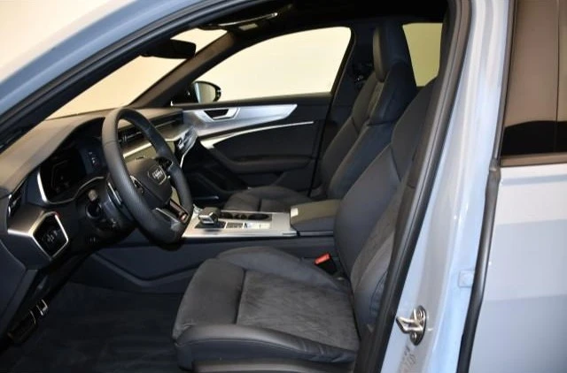 Audi Rs6 /QUATTRO/DYNAMIC/PANO/B&O/MATRIX/360/BLACK OPTIC/, снимка 9 - Автомобили и джипове - 53267618