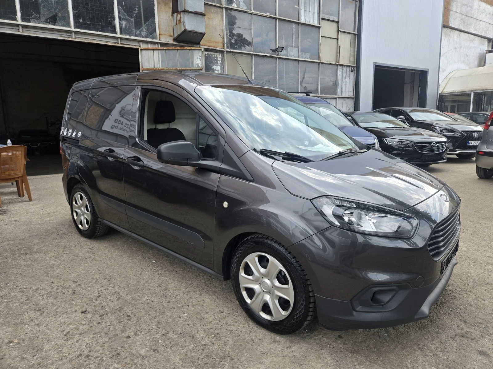 Ford Courier  - изображение 2