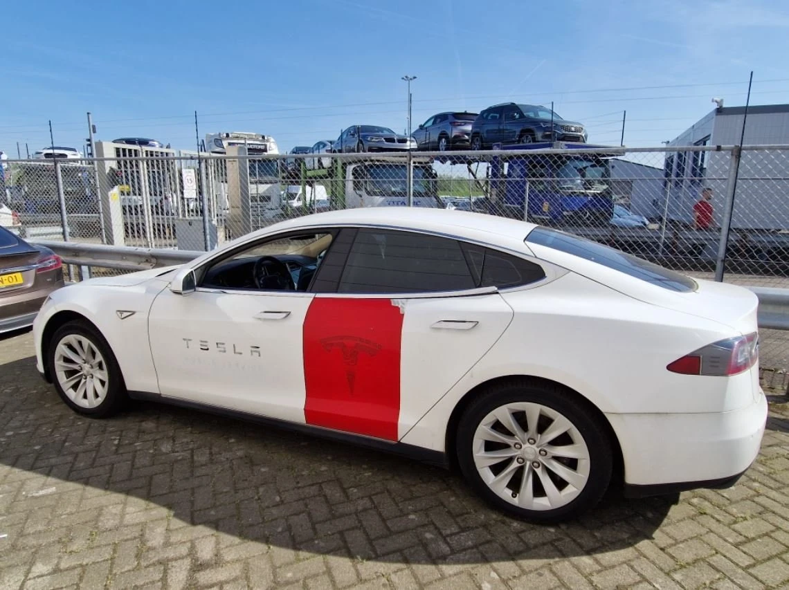 Tesla Model S S85  - изображение 3