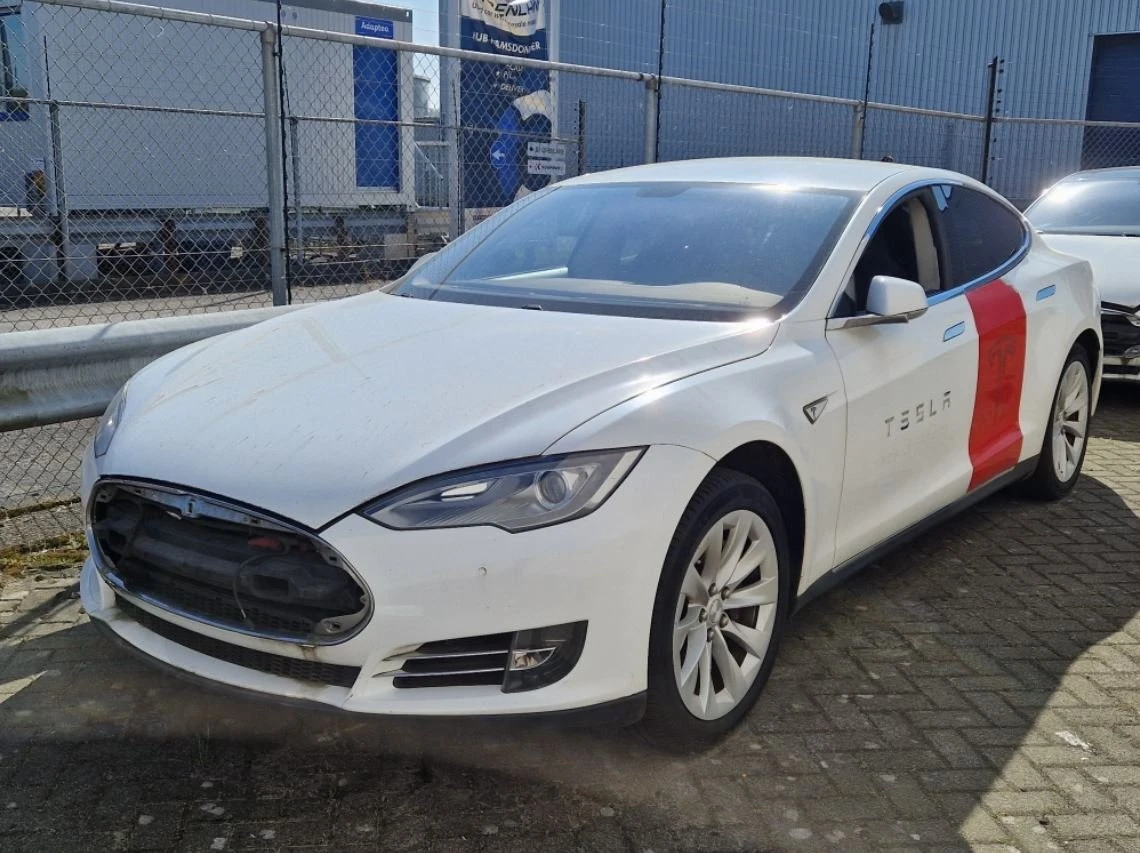 Tesla Model S S85 Free Supercharging | Mobile.bg   1