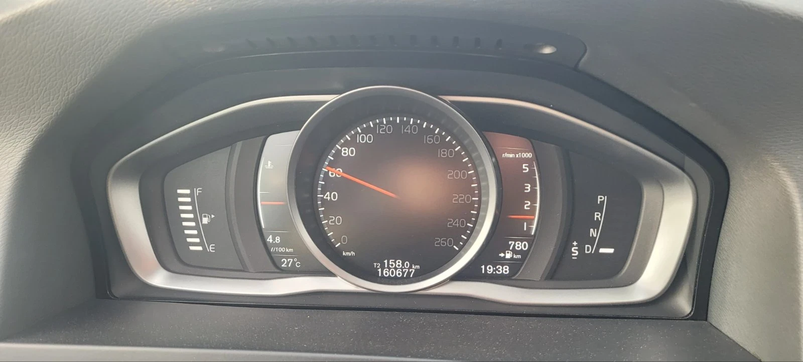 Volvo V60  - изображение 7