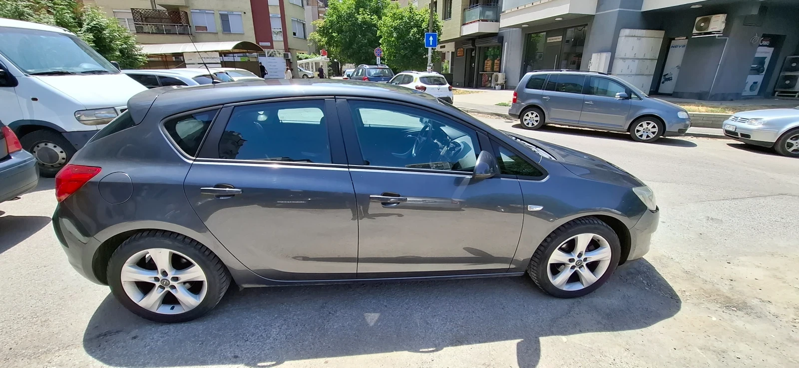 Opel Astra J - изображение 2