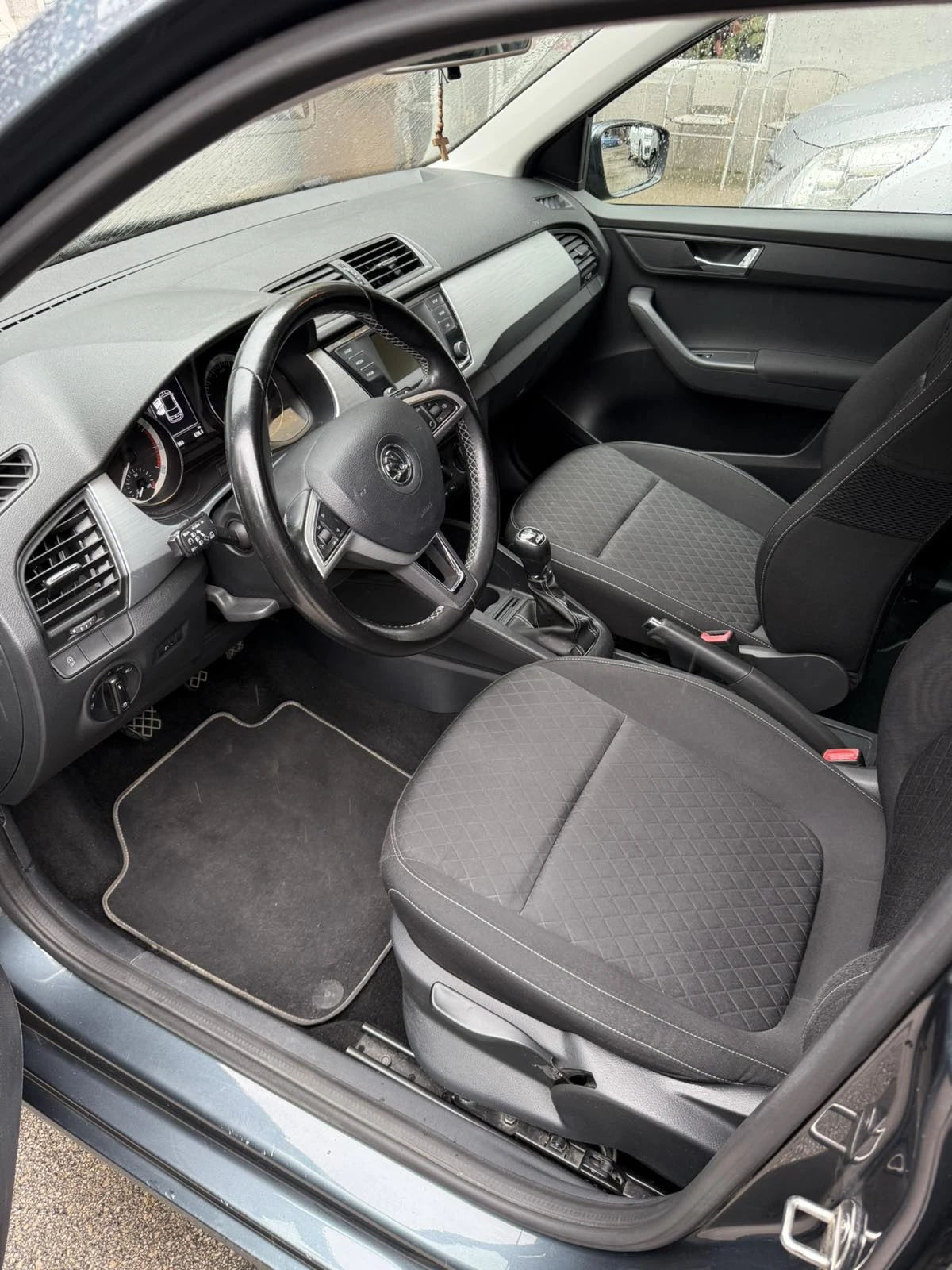 Skoda Fabia Edition 1.2 TSI - изображение 6